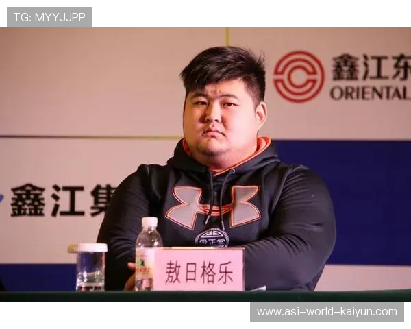 国际综合格斗联合会完善危险动作禁令清单，明确裁判干预时机